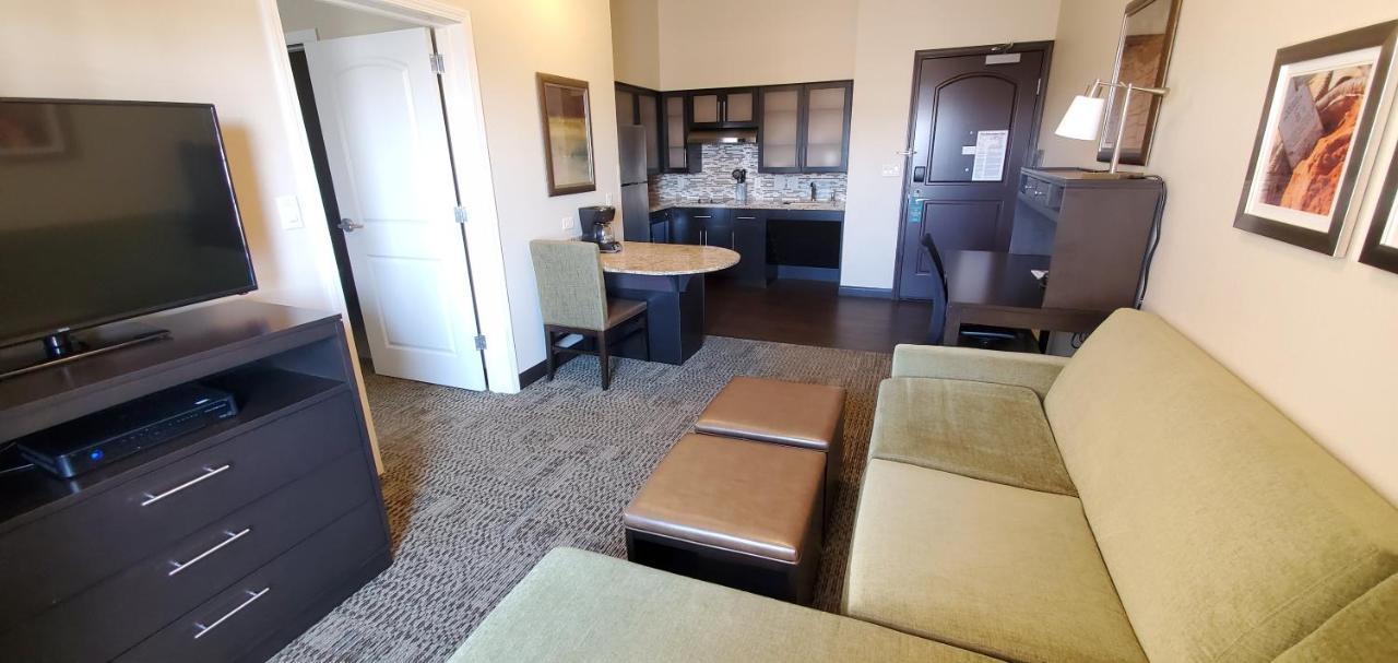 Staybridge Suites Eau Claire - Altoona By Ihg Экстерьер фото