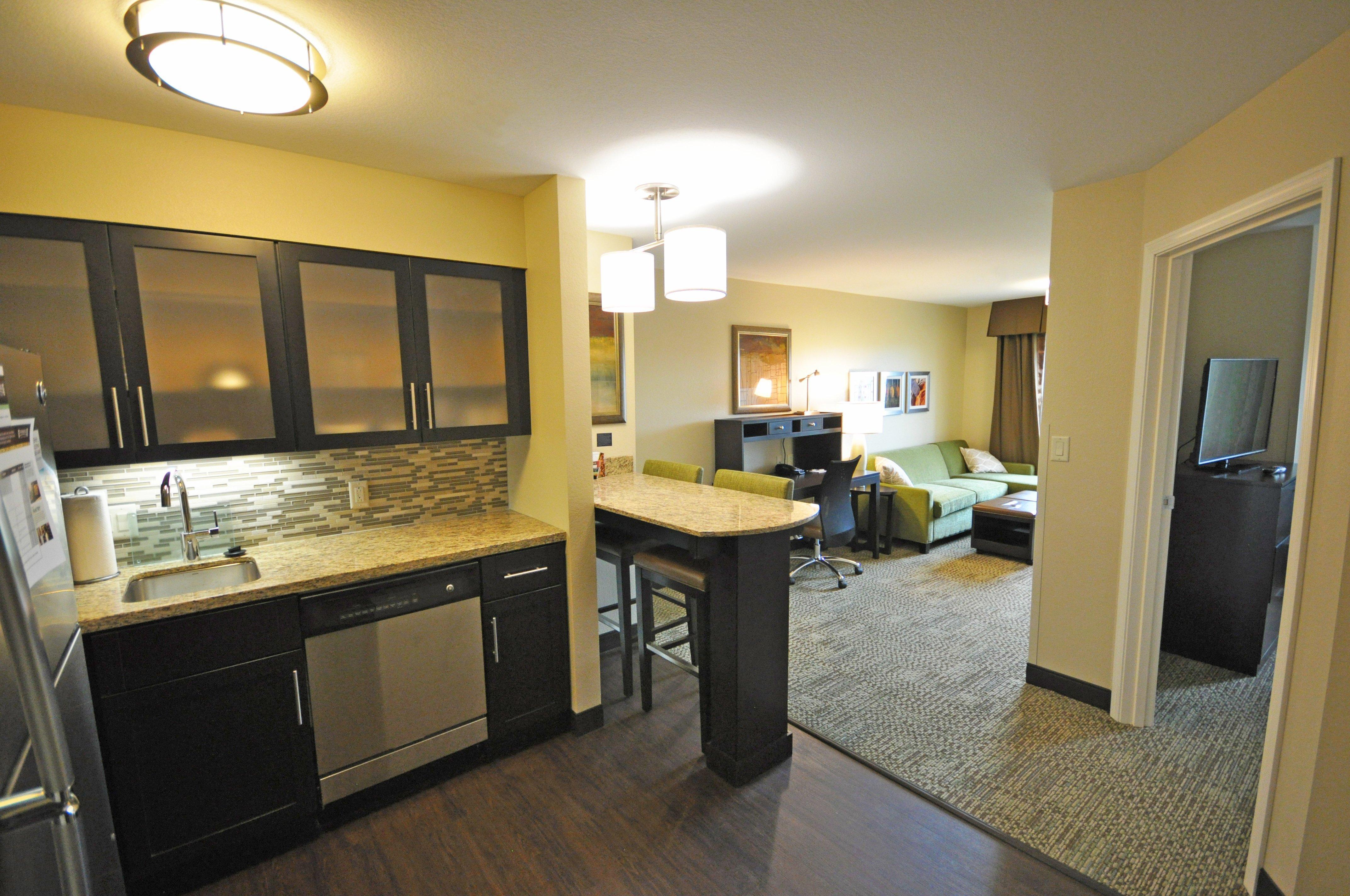 Staybridge Suites Eau Claire - Altoona By Ihg Экстерьер фото