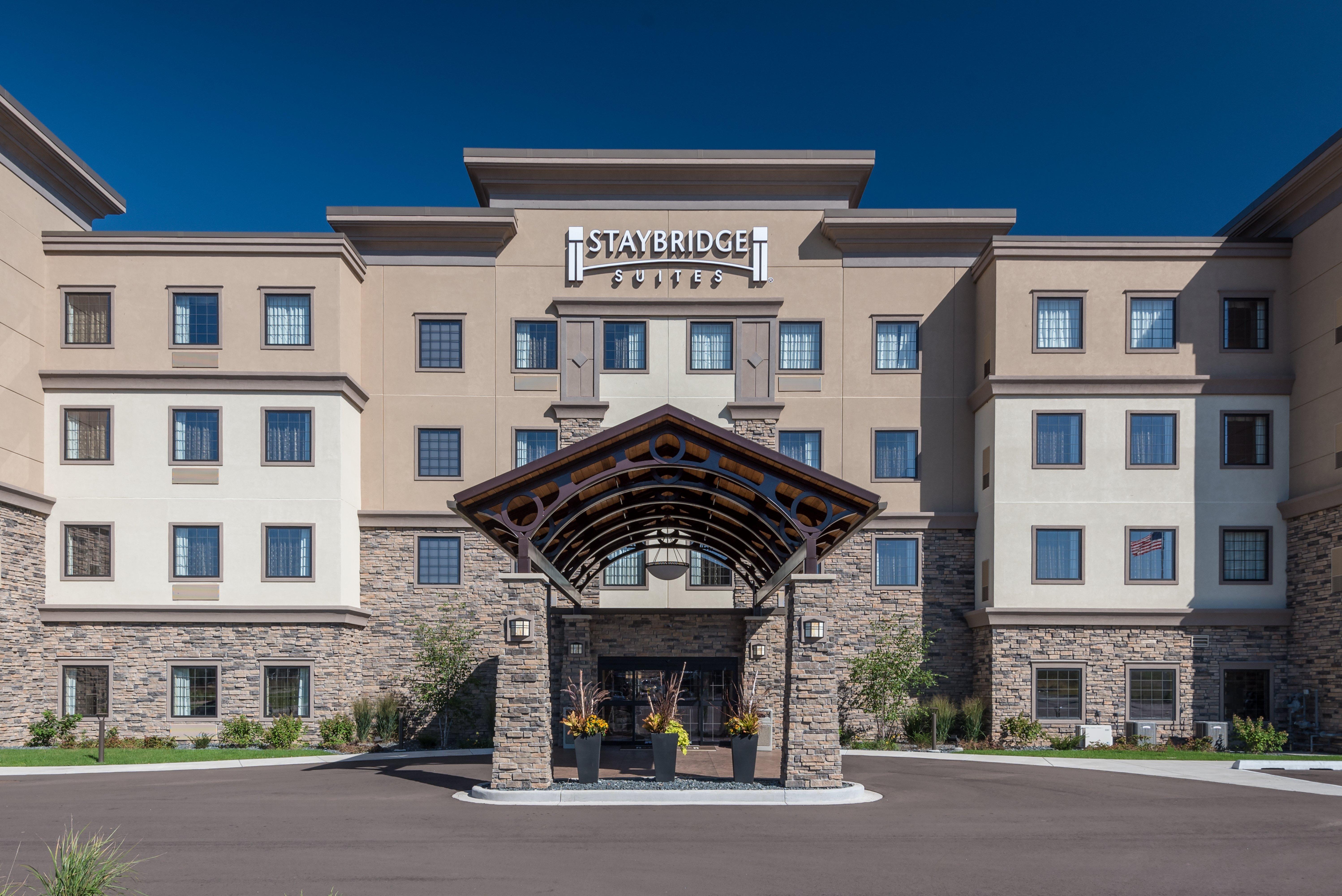Staybridge Suites Eau Claire - Altoona By Ihg Экстерьер фото