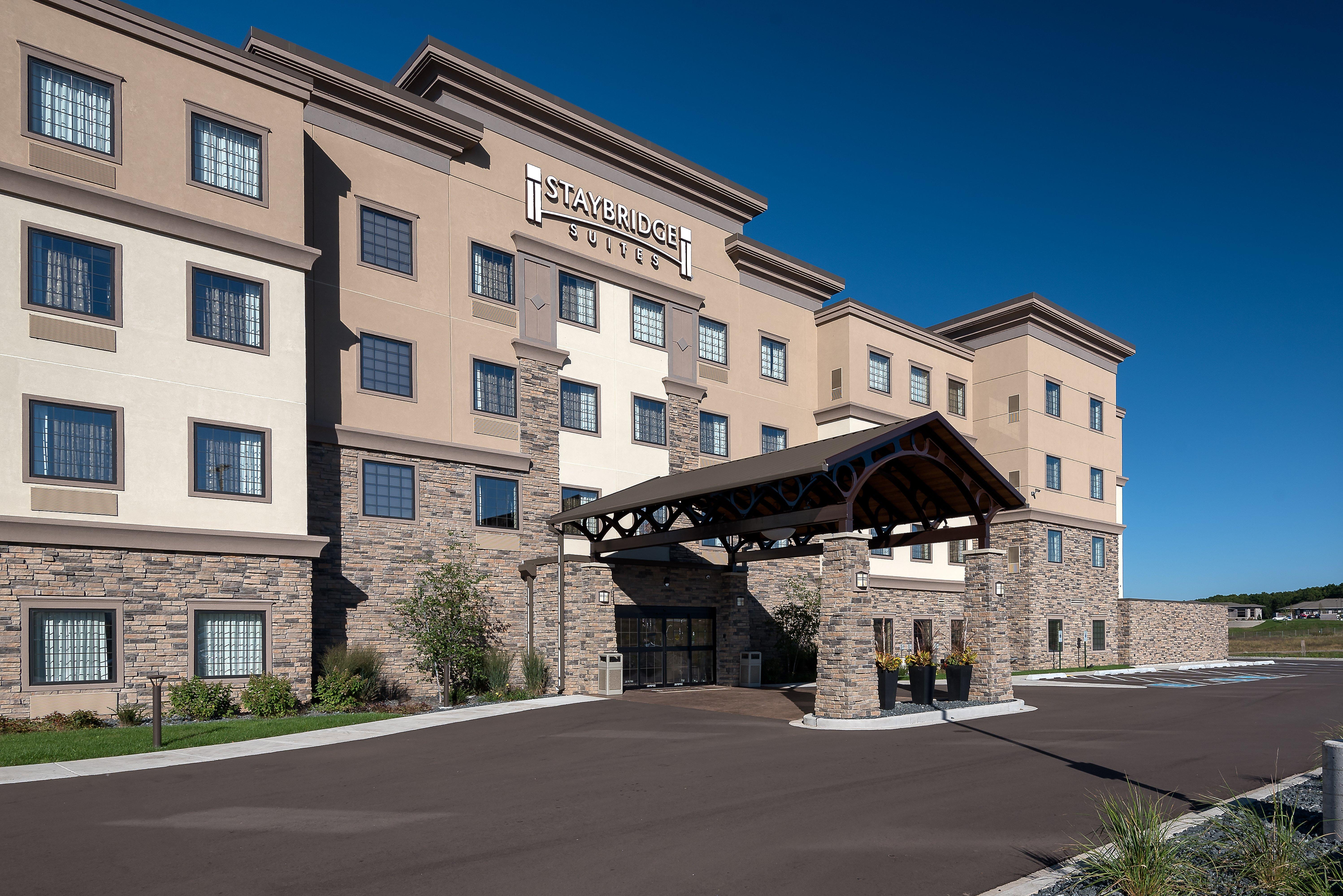 Staybridge Suites Eau Claire - Altoona By Ihg Экстерьер фото