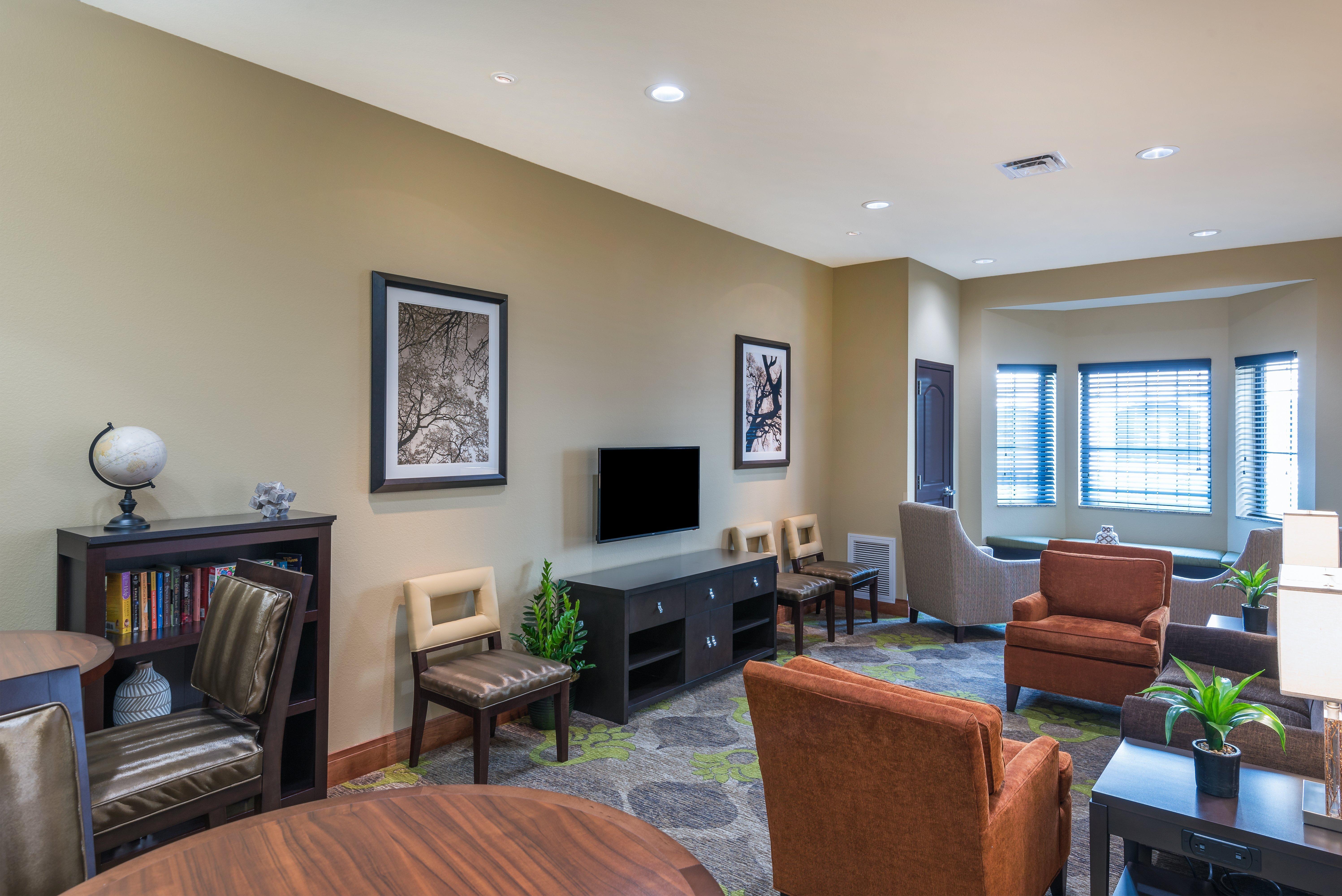 Staybridge Suites Eau Claire - Altoona By Ihg Экстерьер фото