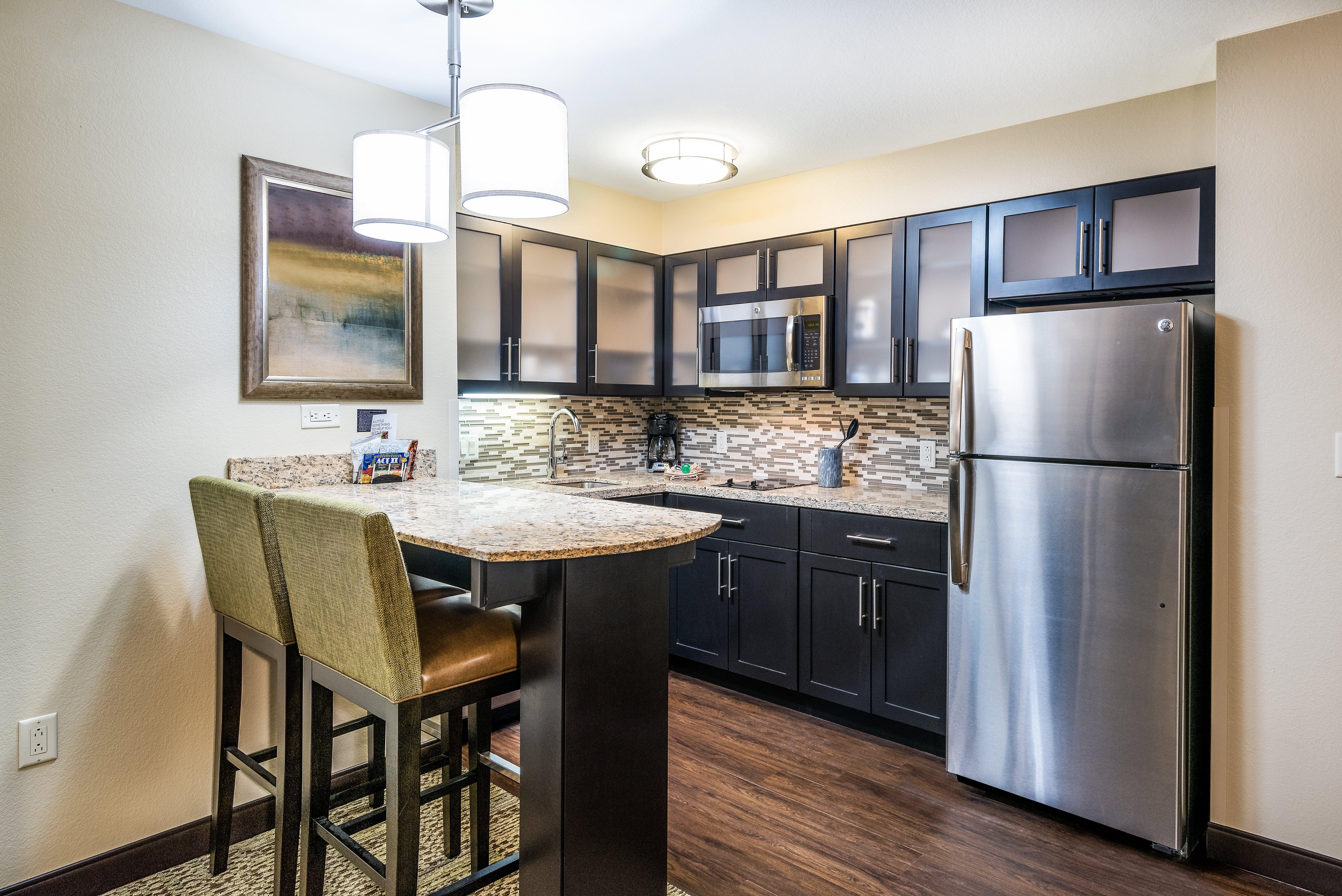 Staybridge Suites Eau Claire - Altoona By Ihg Экстерьер фото