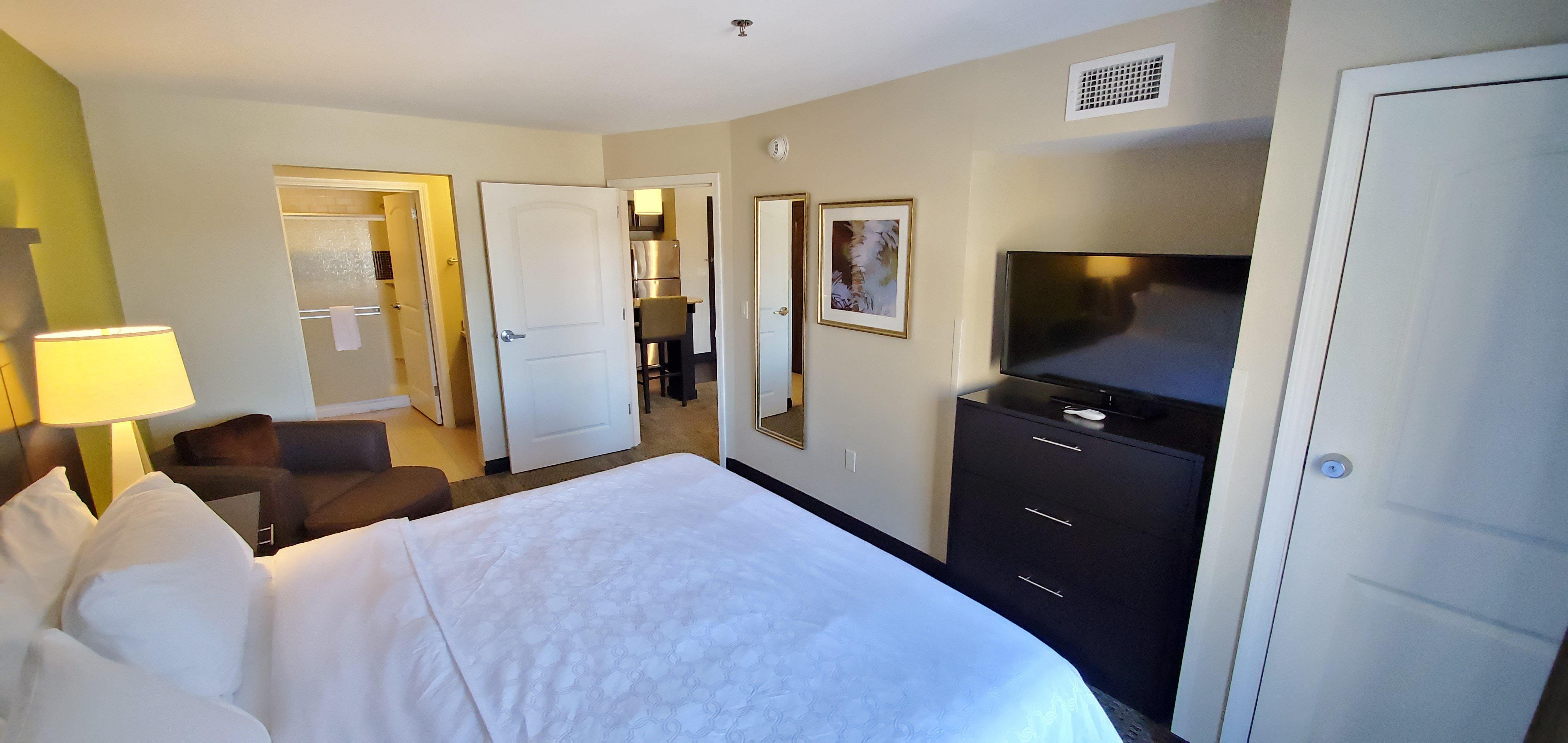 Staybridge Suites Eau Claire - Altoona By Ihg Экстерьер фото