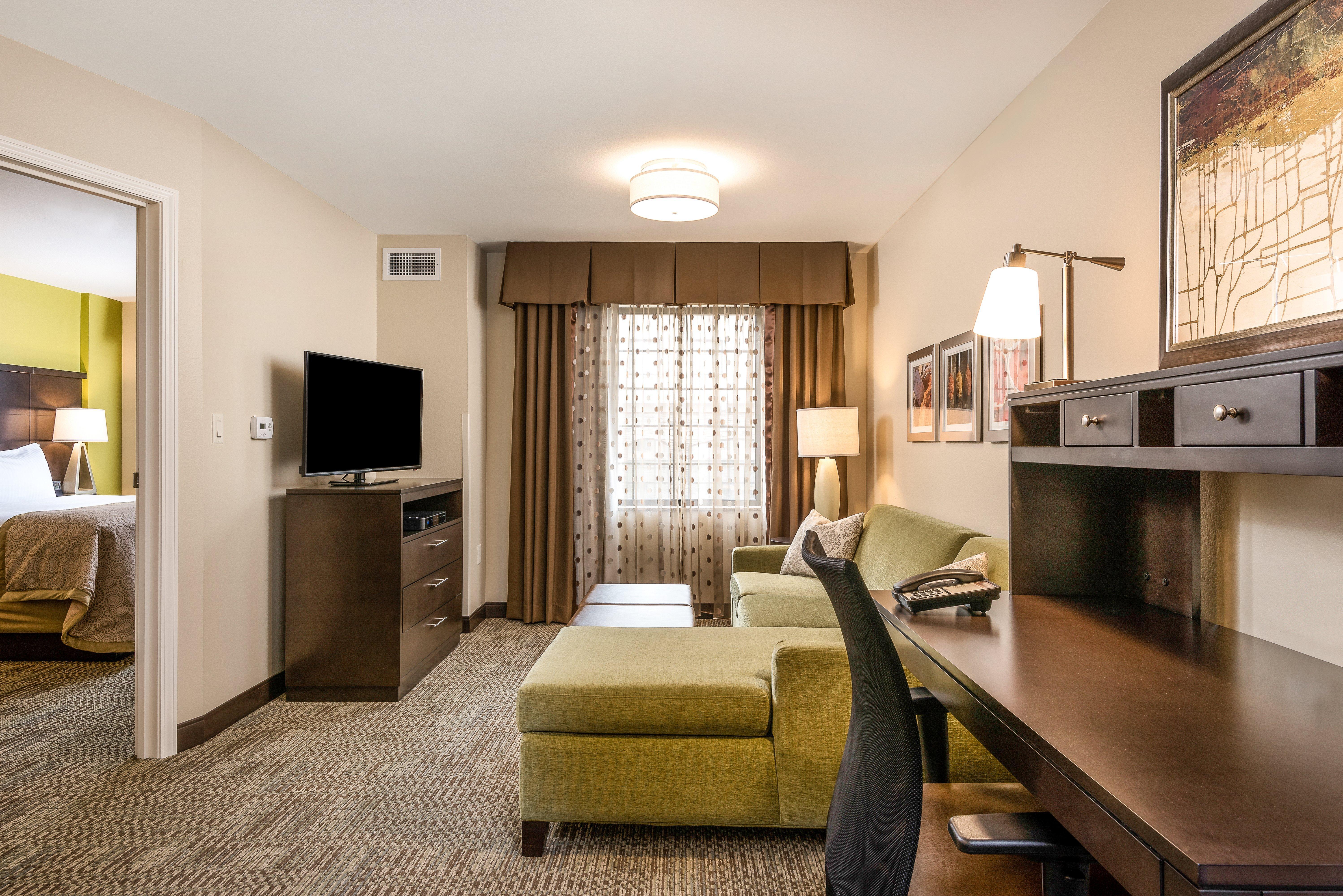 Staybridge Suites Eau Claire - Altoona By Ihg Экстерьер фото